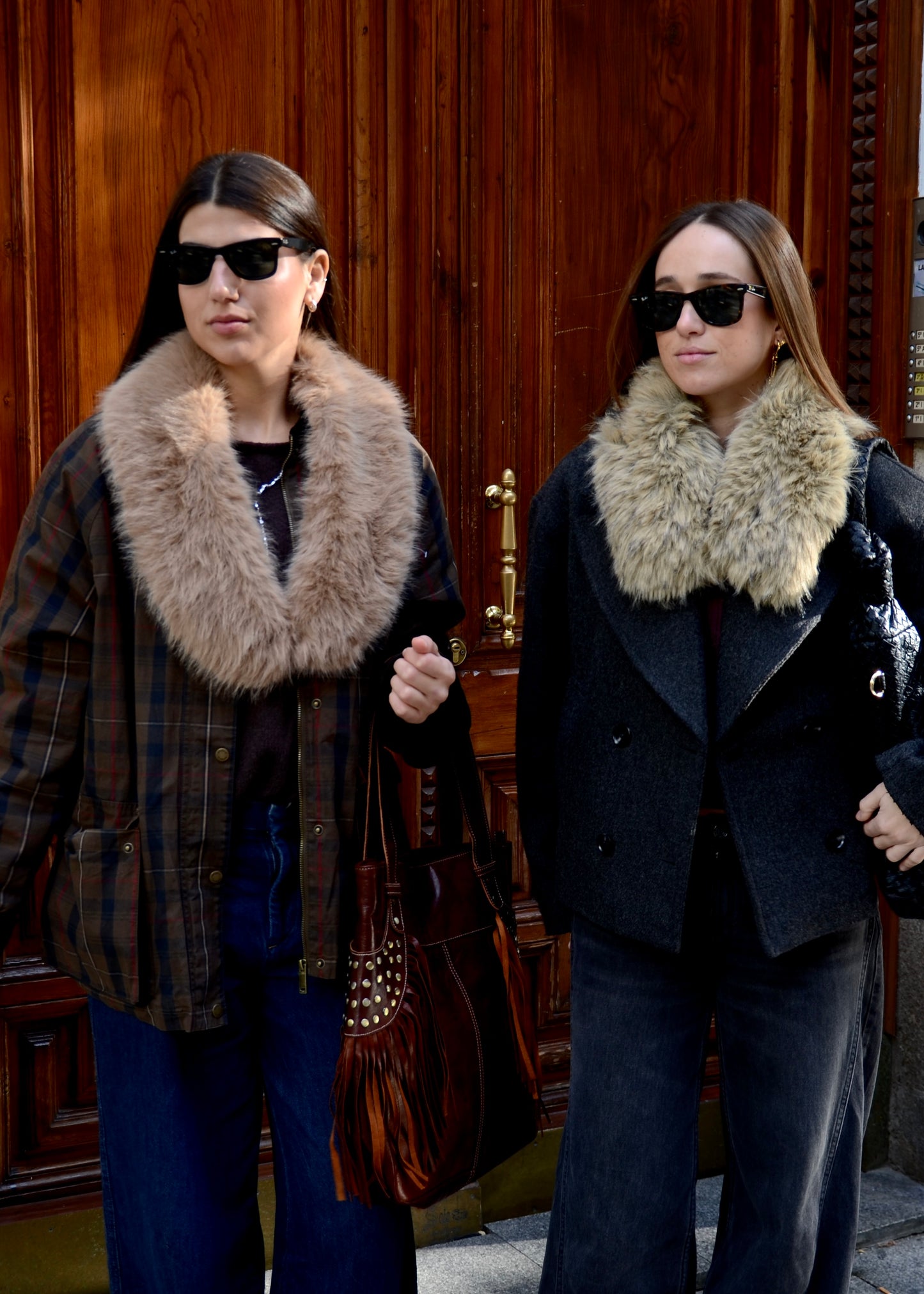 CUELLO DE PELO CANELA