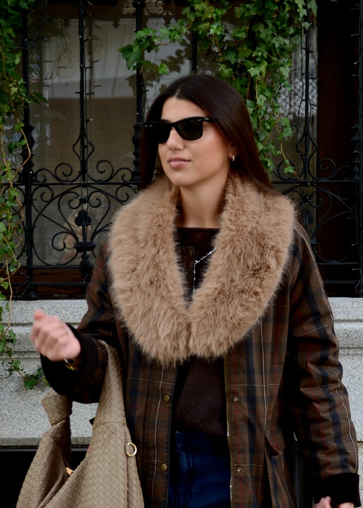 CUELLO DE PELO CANELA